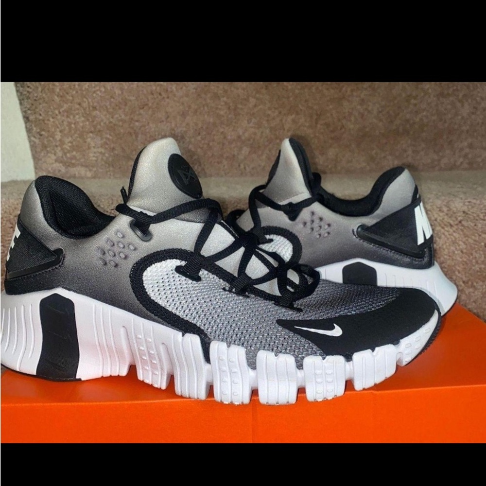 Women’s Nike Metcon 4 Training Shoes